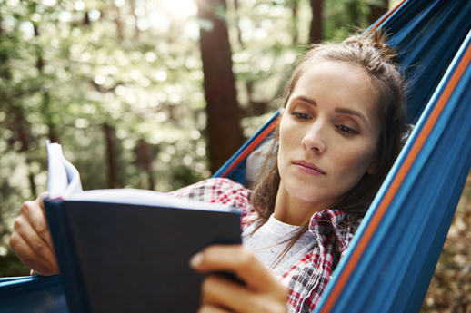 Mujer leyendo